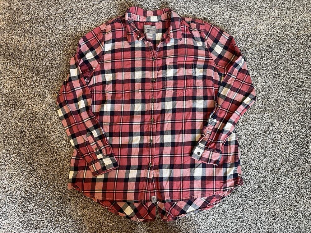 GH bass Women’s Large Plaid Flannel Shirt Round Hem Long Sleeve